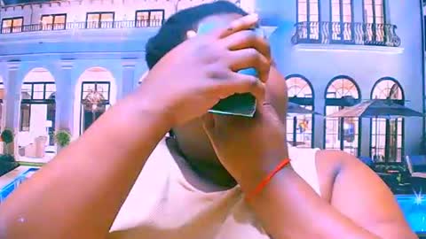 Snapshot of ebonyhotbuns4u2luv chatting on October 14, 7:14 pm ebonyhotbuns4u2luv online show from October 14, 7:14 pm