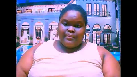 Snapshot of ebonyhotbuns4u2luv chatting on October 24, 7:16 am ebonyhotbuns4u2luv online show from October 24, 7:16 am