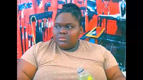 Snapshot of ebonyhotbuns4u2luv chatting on November 18, 9:36 am ebonyhotbuns4u2luv online show from November 18, 9:36 am