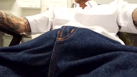 Snapshot of ed_big_cock chatting on March 12, 12:04 pm Edd Gallego online show from March 12, 12:04 pm