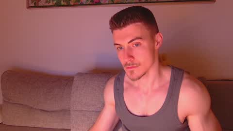 Snapshot of eddieds chatting on December 16, 2:36 am Eddie online show from December 16, 2:36 am