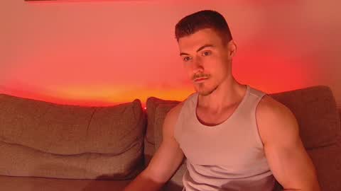 Snapshot of eddieds chatting on December 17, 2:55 am Eddie online show from December 17, 2:55 am