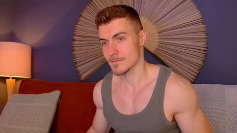 Snapshot of eddieds chatting on December 30, 2:09 am Eddie online show from December 30, 2:09 am