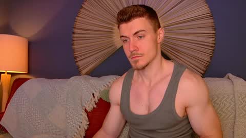 Snapshot of eddieds chatting on January 7, 2:31 am Eddie online show from January 7, 2:31 am