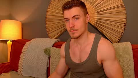 Snapshot of eddieds chatting on January 17, 2:50 am Eddie online show from January 17, 2:50 am