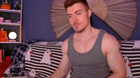 Snapshot of eddieds chatting on October 1, 2:06 am Eddie online show from October 1, 2:06 am