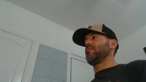 EdgeM online show from December 8, 6:17 pm