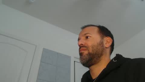 EdgeM online show from December 11, 8:28 pm