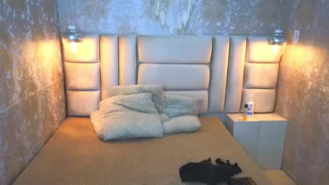 EdnaJarath online show from January 27, 3:26 am