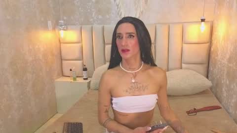 EdnaJarath online show from November 16, 3:45 am