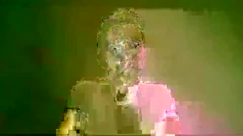 Snapshot of edo1994_ chatting on December 13, 8:58 pm Eddy online show from December 13, 8:58 pm