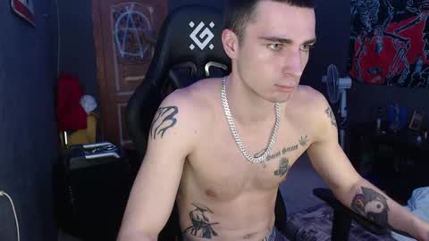 Eduar online show from December 21, 2:26 pm