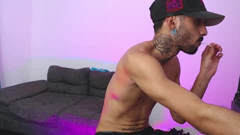 edward_johnsonn online show from September 30, 11:10 pm