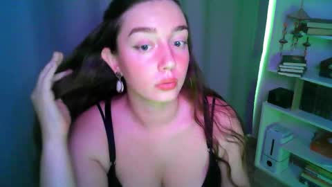 effie_balconii online show from September 20, 3:02 pm