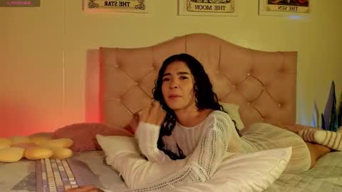 effy online show from September 12, 6:02 am