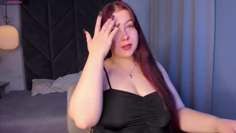 Effy online show from October 26, 2:01 pm