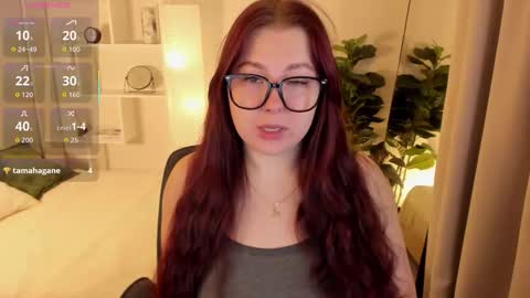 Effy online show from November 16, 1:28 pm