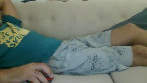 Snapshot of egyman2022 chatting on December 16, 8:05 pm Im momo 35 Egyptian at Dubai online show from December 16, 8:05 pm