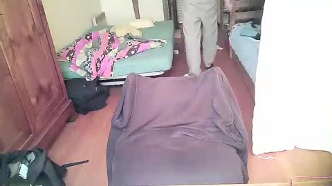 Snapshot of eheh60800 chatting on December 5, 9:39 am eheh60800 online show from December 5, 9:39 am