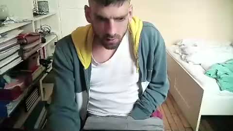 Snapshot of eheh60800 chatting on October 19, 1:45 pm eheh60800 online show from October 19, 1:45 pm