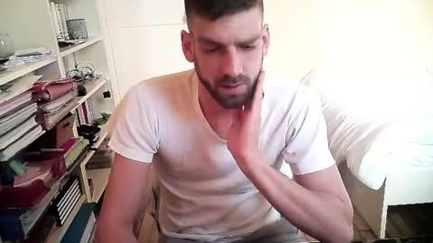 Snapshot of eheh60800 chatting on October 25, 9:06 am eheh60800 online show from October 25, 9:06 am