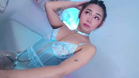 Eilleh online show from October 27, 12:42 pm