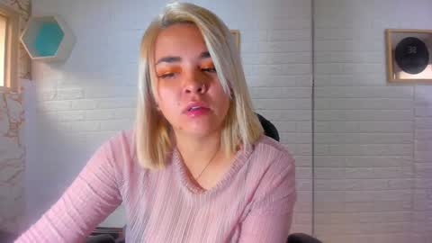 Eily online show from October 6, 12:46 pm