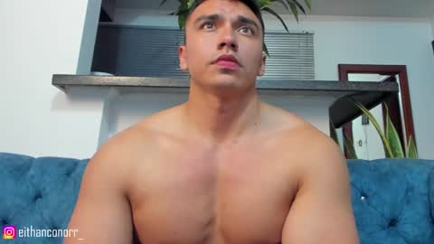 Snapshot of eithanconor1 chatting on December 6, 10:27 am EITHAN CONOR online show from December 6, 10:27 am