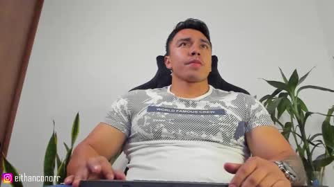 Snapshot of eithanconor1 chatting on September 9, 1:49 am EITHAN CONOR online show from September 9, 1:49 am