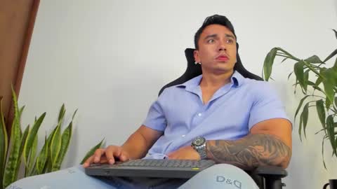 Snapshot of eithanconor1 chatting on September 25, 12:31 pm EITHAN CONOR online show from September 25, 12:31 pm