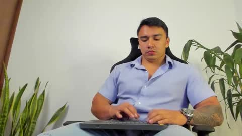 Snapshot of eithanconor1 chatting on September 26, 2:26 am EITHAN CONOR online show from September 26, 2:26 am