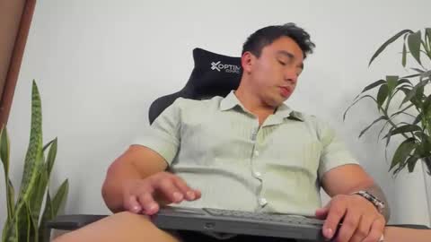 Snapshot of eithanconor1 chatting on October 10, 1:59 am EITHAN CONOR online show from October 10, 1:59 am