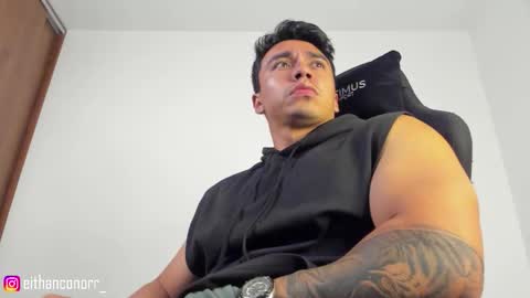 Snapshot of eithanconor1 chatting on October 16, 1:17 am EITHAN CONOR online show from October 16, 1:17 am