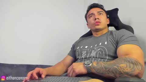 Snapshot of eithanconor1 chatting on October 24, 1:13 am EITHAN CONOR online show from October 24, 1:13 am