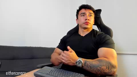 Snapshot of eithanconor1 chatting on November 8, 2:45 am EITHAN CONOR online show from November 8, 2:45 am