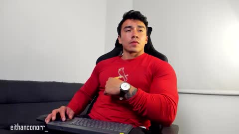 Snapshot of eithanconor1 chatting on November 8, 10:52 pm EITHAN CONOR online show from November 8, 10:52 pm