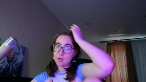 If you like it when I meow give me a thumbs up online show from January 28, 1:16 pm