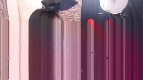 ELA  online show from February 18, 6:04 pm