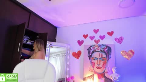 Snapshot of ela_ps chatting on March 4, 12:01 pm LOREIN online show from March 4, 12:01 pm