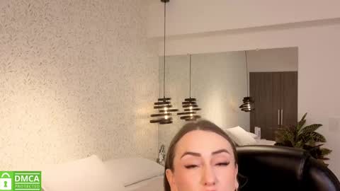 Snapshot of ela_ps chatting on September 19, 12:06 pm LOREIN online show from September 19, 12:06 pm