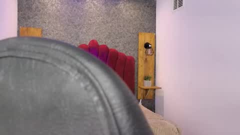 Snapshot of elaia_muller chatting on November 26, 3:07 am Elaia online show from November 26, 3:07 am