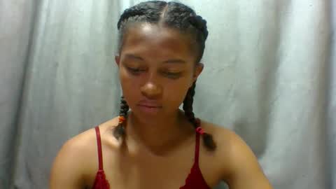 elaliealdy online show from November 18, 7:13 am