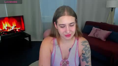 elarabloom online show from November 21, 7:29 am