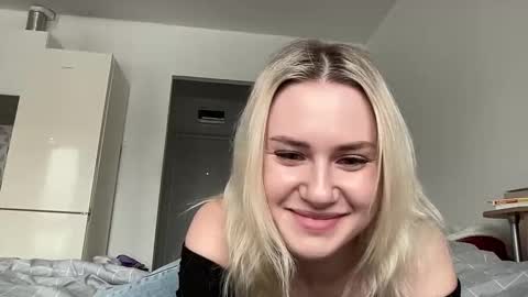 elaraluxxxe online show from February 20, 12:25 pm