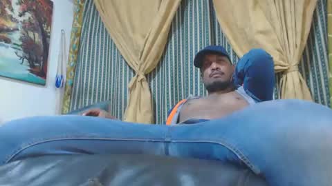 Snapshot of elcaballeroblack chatting on October 27, 12:15 am elcaballeroblack online show from October 27, 12:15 am