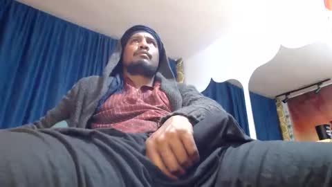 Snapshot of elcaballeroblack chatting on December 17, 2:17 am elcaballeroblack online show from December 17, 2:17 am