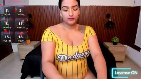 Snapshot of electrarose_ chatting on October 17, 11:35 am Electra Rose online show from October 17, 11:35 am