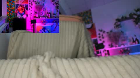 Snapshot of elektranoe chatting on February 15, 12:33 pm love 3d online show from February 15, 12:33 pm