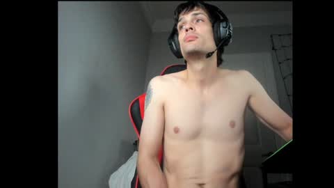 elephantrunkman online show from December 18, 1:48 am