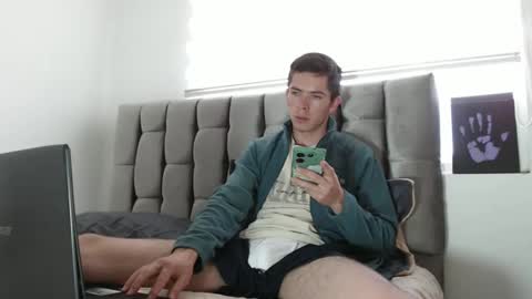 Snapshot of elian_tg chatting on January 12, 7:53 pm Elian online show from January 12, 7:53 pm